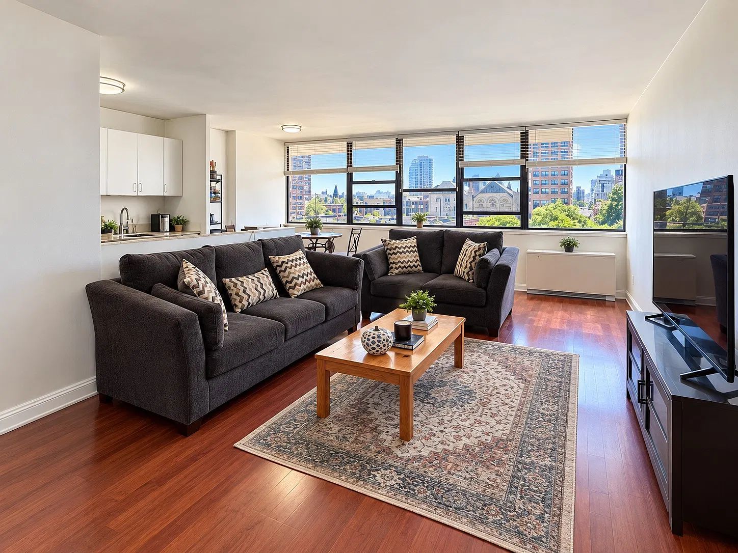 2 bed, 850 sqft, $3,825 — Photo 3