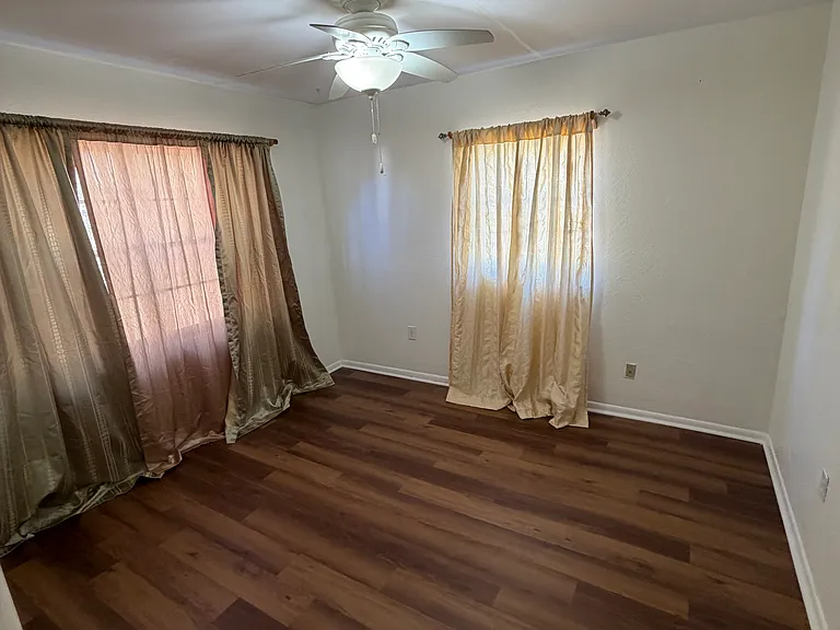11711 Judge Ave — Photo 9