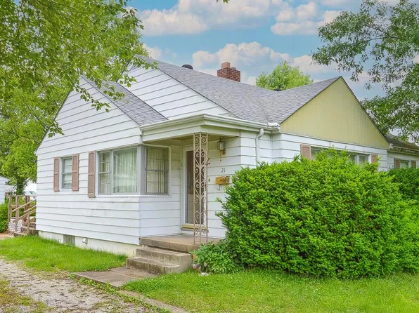 21 Lakewood Dr, Belleville, IL 62223