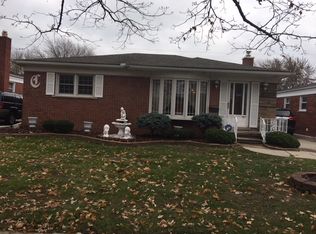24812 Star Valley Dr, Saint Clair Shores, MI 48080