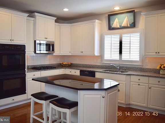 5th image of 123 Longo Dr