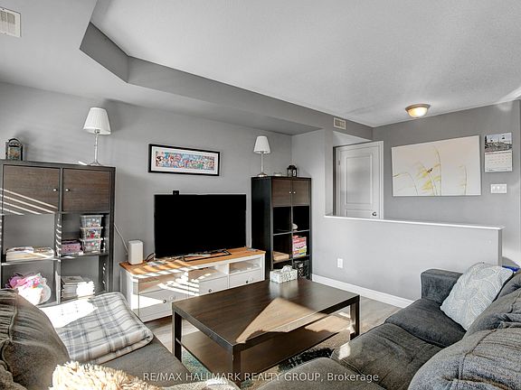 4th image of 2210 Tenth Line Rd #8