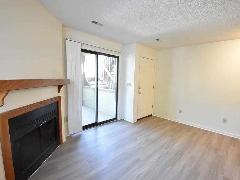 1921 Walnut St #101 — Photo 22