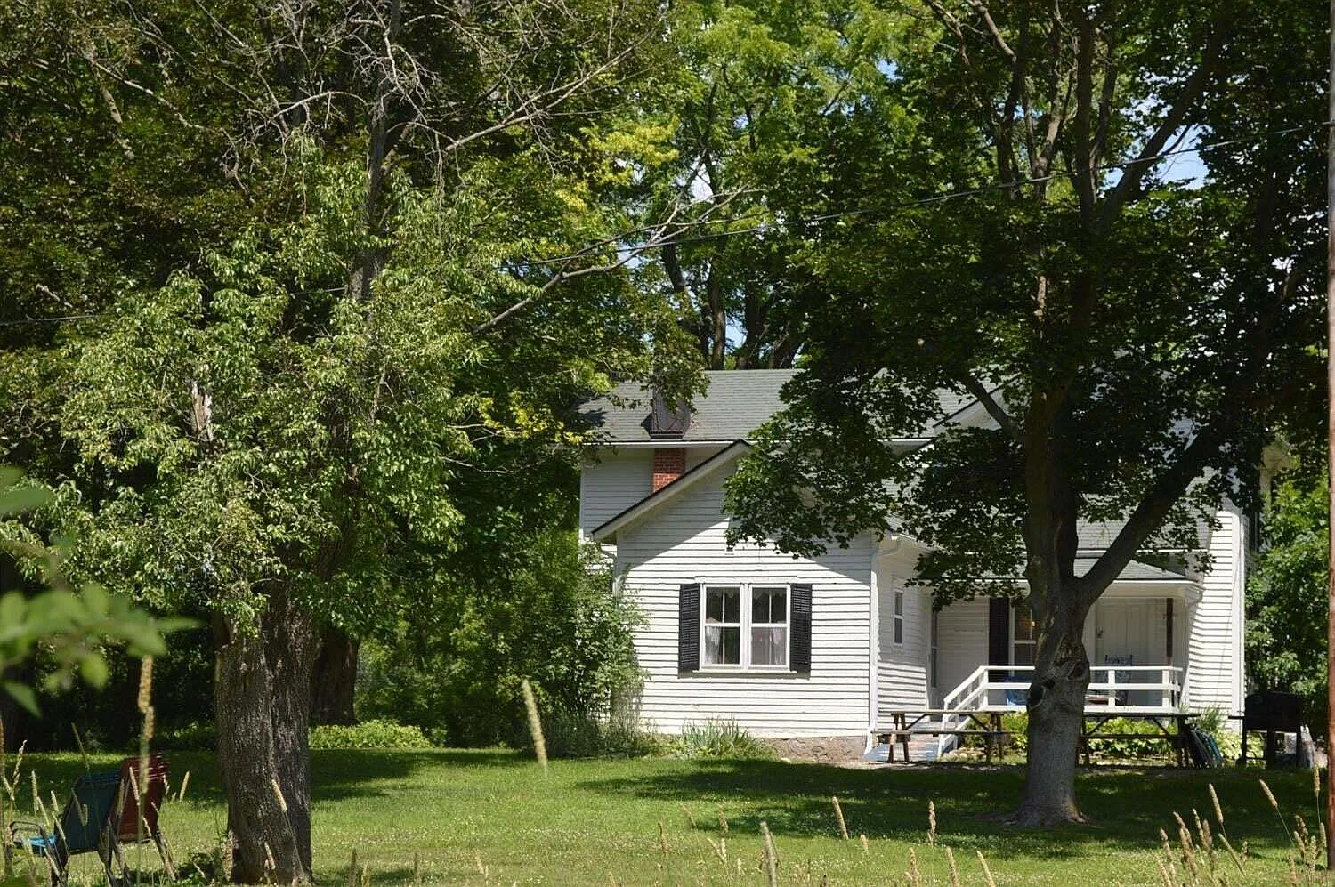 5 bed, 2.0 bath, 3809 sqft, $2,200 — Photo 4