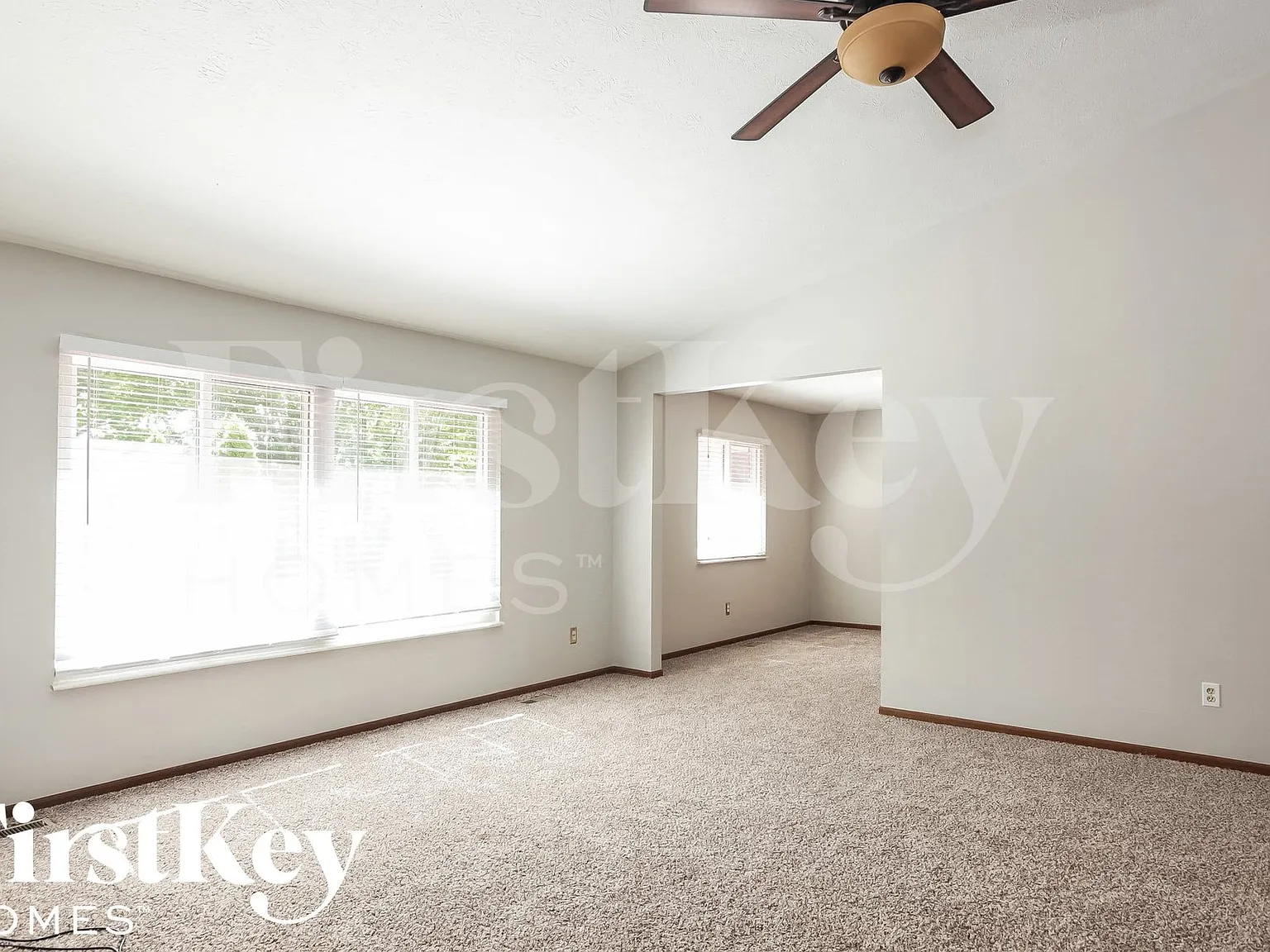 3 bed, 2.0 bath, 1863 sqft, $2,230 — Photo 3