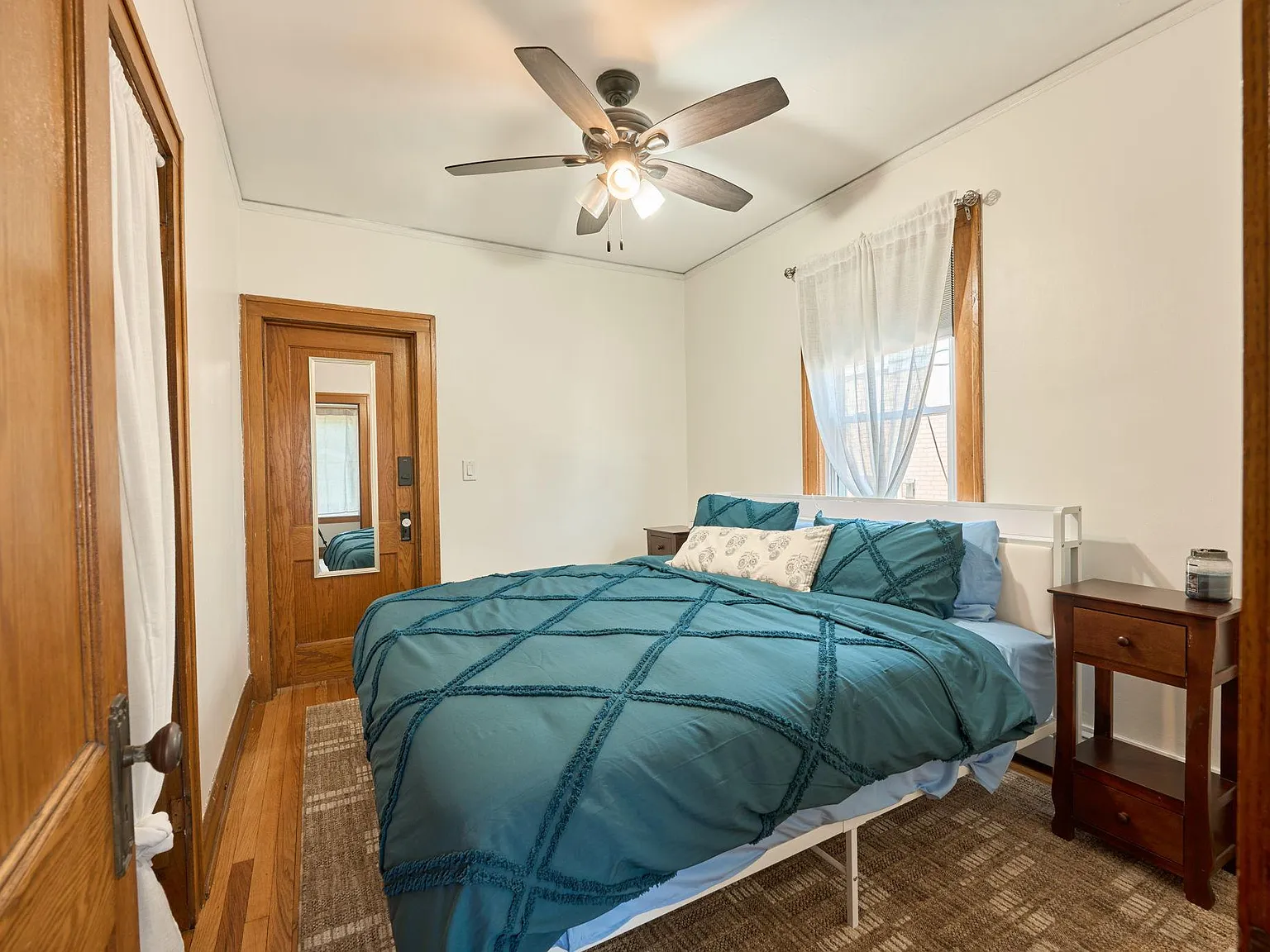 4 bed, 2.0 bath, 1450 sqft, $1,481 — Photo 4