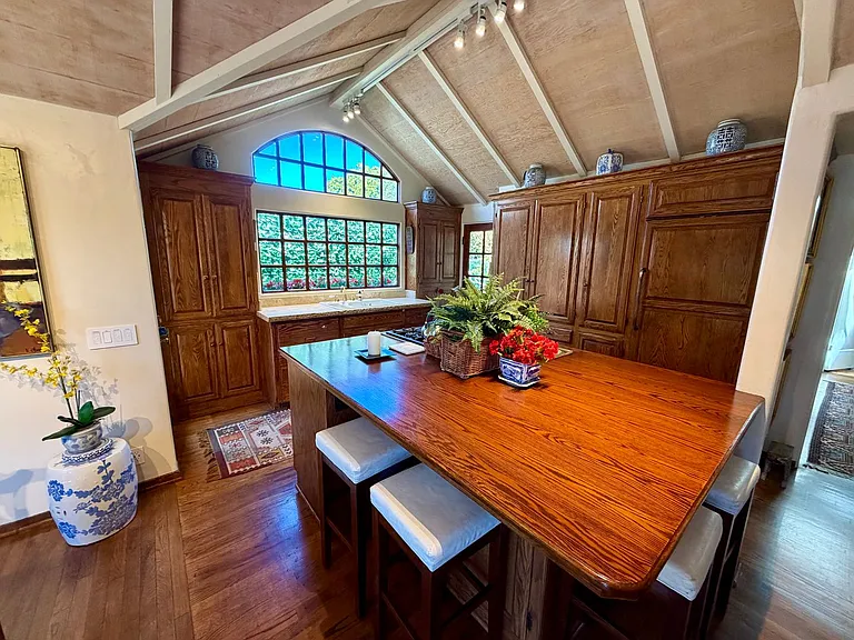 4th House Southwest 10th Camino Real — Photo 35