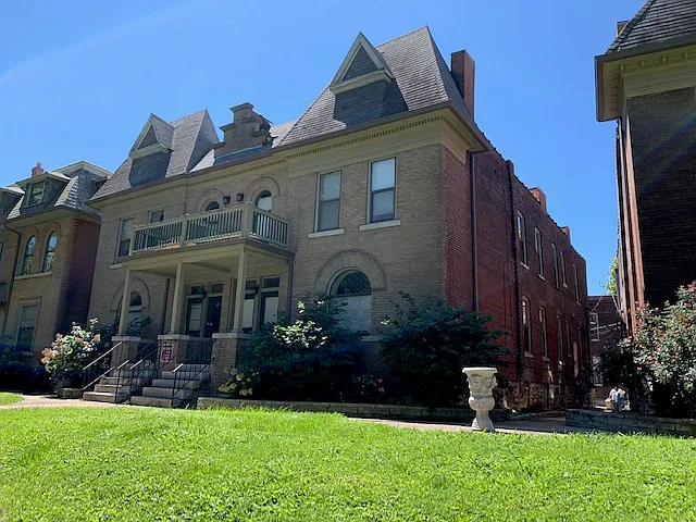 4390 McPherson Ave — Photo 31