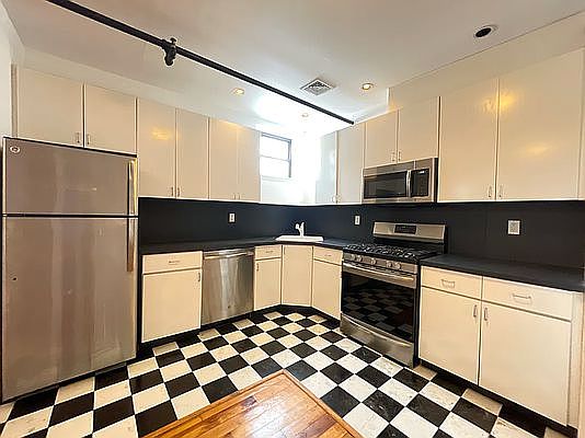 3rd image of 99 W 9th St APT 2C