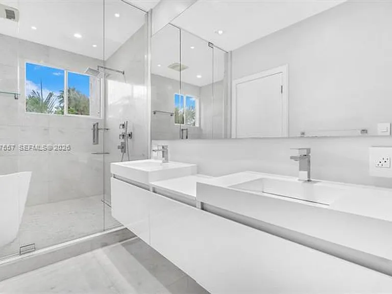 21391 Marina Cove Cir #Townhouse 14-K — Photo 25
