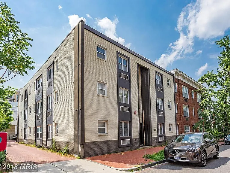 1512 Marion St NW #104 — Photo 8