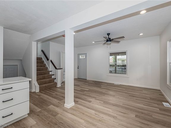 5th image of 541 Geiger Ave SW