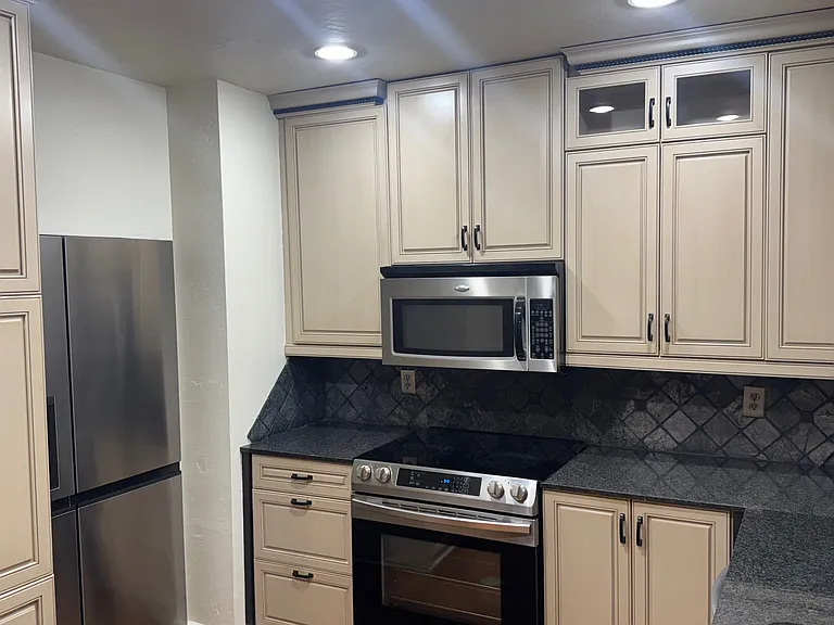 920 Countrywood Ln — Photo 11