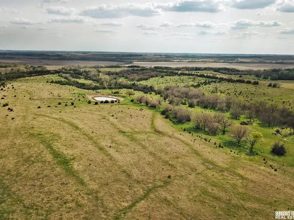 732 Road 615 Ave, Sterling, NE 68443