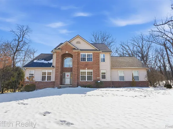 7524 Elmbrooke Way, Brighton, MI 48116