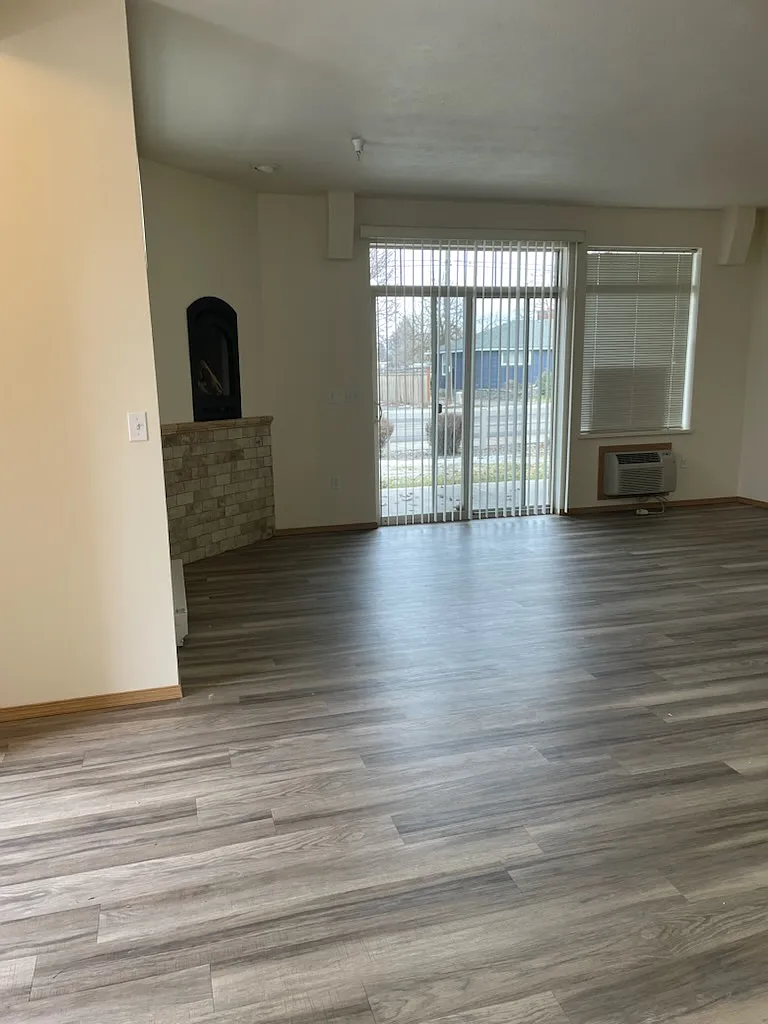 2 bed, 1154 sqft, $1,675 — Photo 4