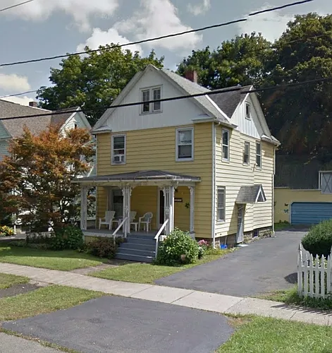217 W 14th St Photo 1