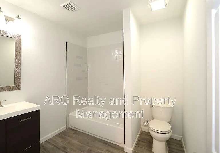 1095 Ira St SW — Photo 14