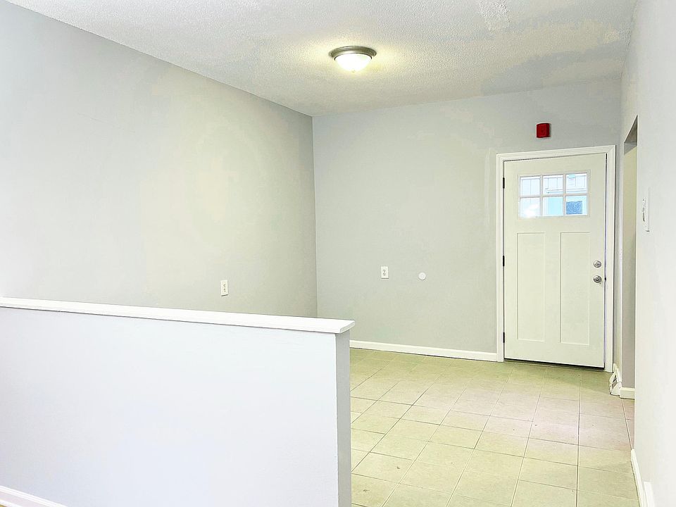Entrance and dining area
