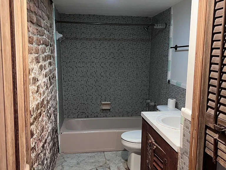 819 Stann St #1B — Photo 5