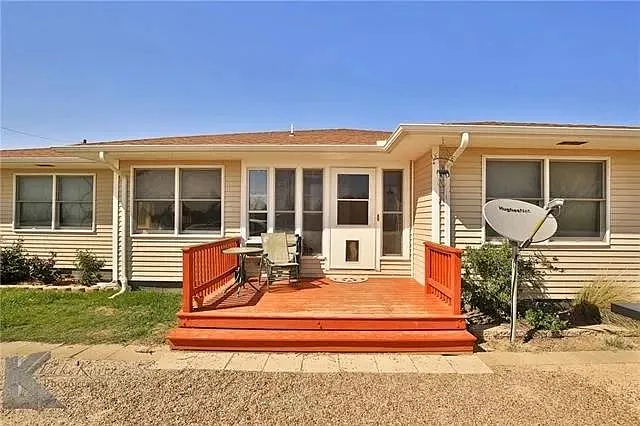 8234 County Road 266 — Photo 3
