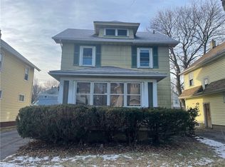 135 Dorbeth Rd, Rochester, NY 14621