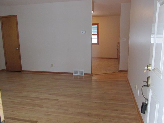 2nd image of 805 Redwood St