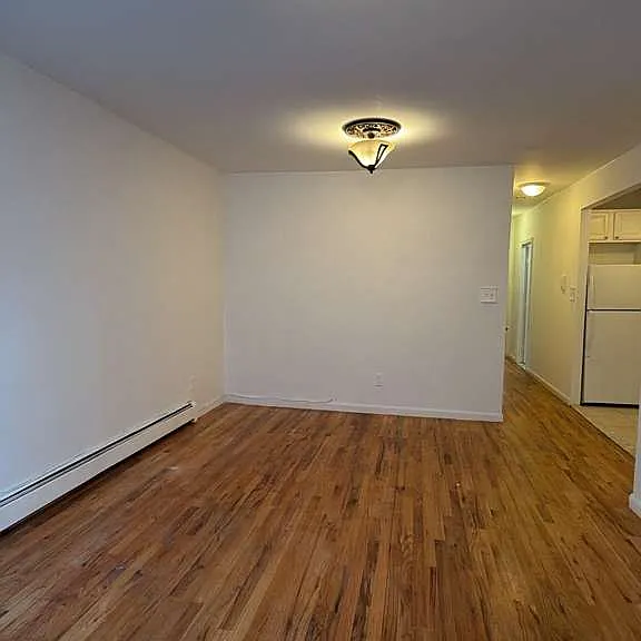 1256 Stratford Ave #1A — Photo 2