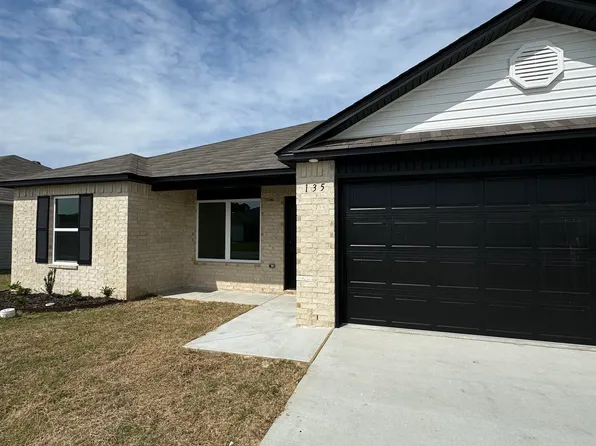 135 Angel Cir, Beebe, AR 72012