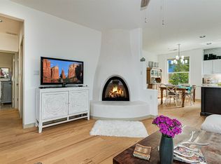 1 Paseo Luna Blanca, Santa Fe, NM 87508