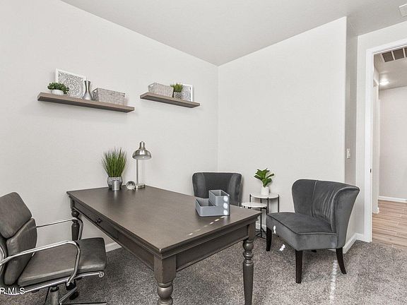 3rd image of 829 Paseo Dulce Ave