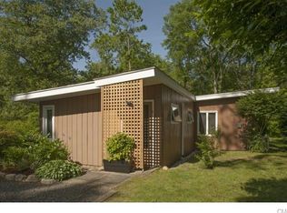 388 Ridgefield Rd, Wilton, CT 06897