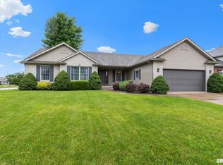 2725 Wordsworth Dr, Springfield, IL 62711