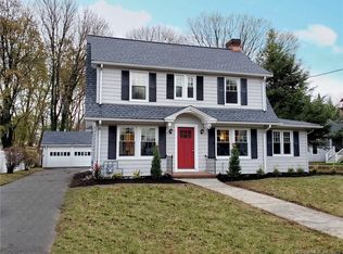 60 Hilltop Dr, Trumbull, CT 06611