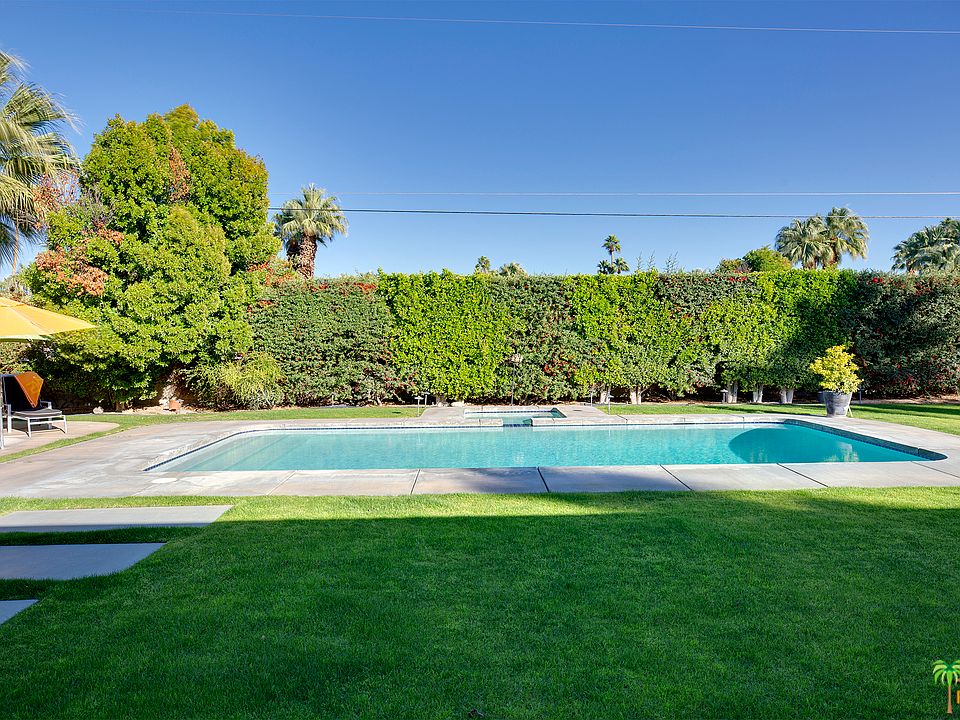 2nd image of 402 N Sunset Way