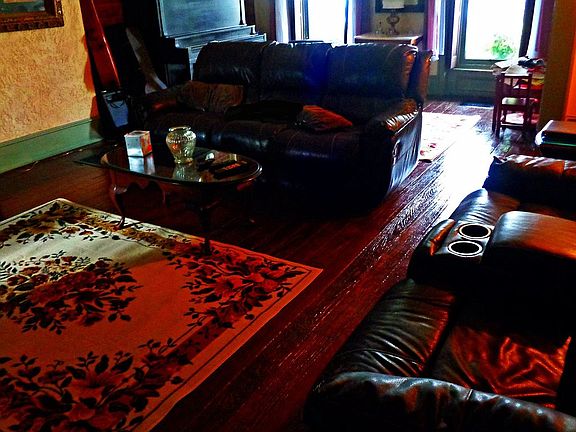 DR into Living Room 