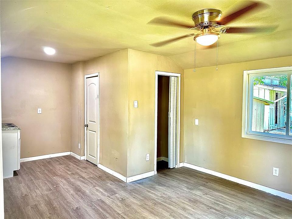 1502 W Talmadge St, Alvin, TX 77511 Zillow