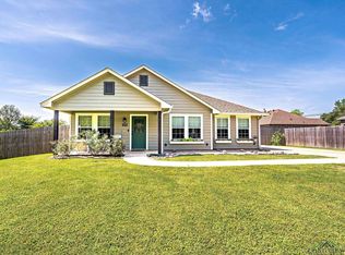 1099 N Willow Oak Rd, Gladewater, TX 75647