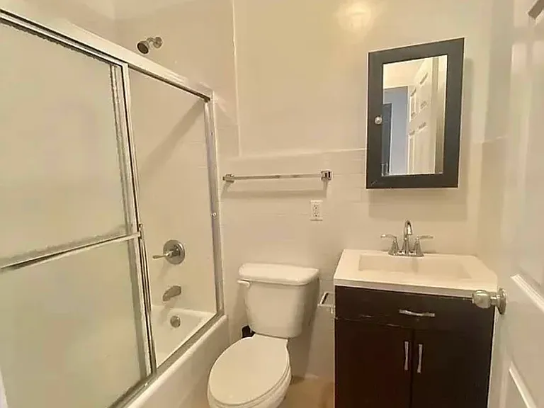 110 N 5th St #2 — Photo 7