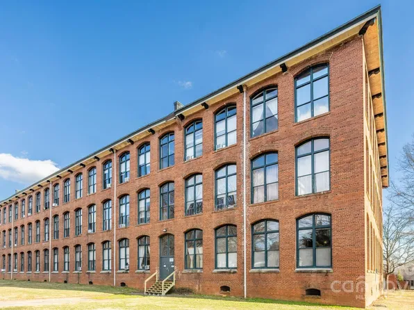 201 S Hoskins Rd APT 313, Charlotte, NC 28208