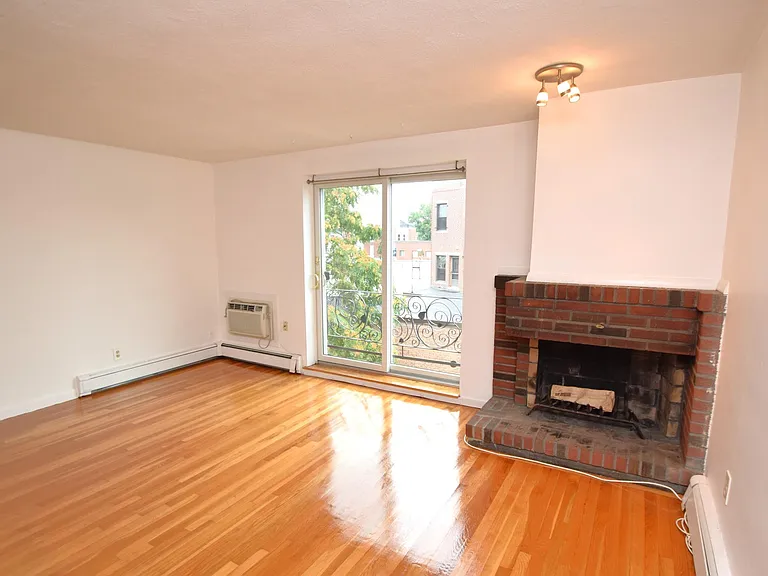 135 Inman St #12 — Photo 7