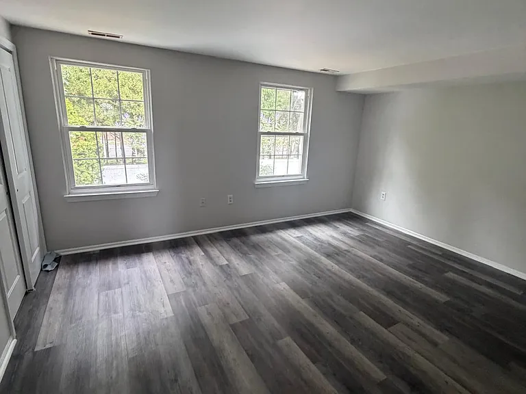 104 Teaberry Ct — Photo 4