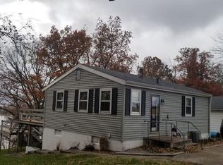 810 44th St, New Boston, IL 61272
