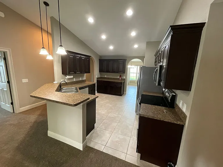 455 Marion Oaks Ln — Photo 6