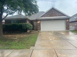 1233 Brownford Dr, Burleson, TX 76028