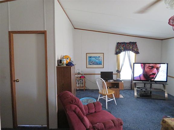 5th image of 8214 Fm 1082