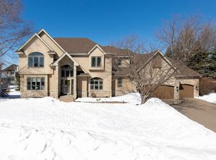10110 Trotters Path, Eden Prairie, MN 55347