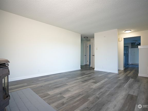 5th image of 11418 47th Avenue NE