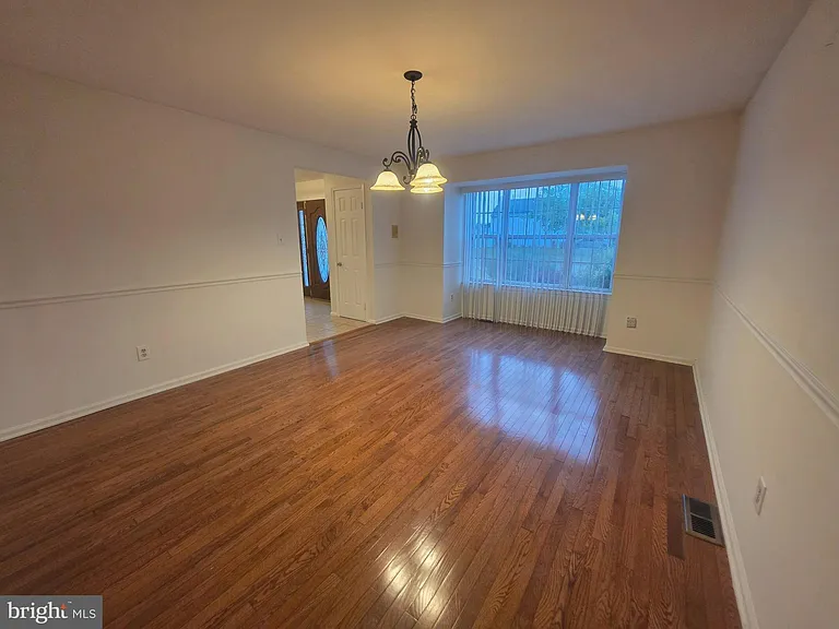 138 Persimmon St — Photo 8