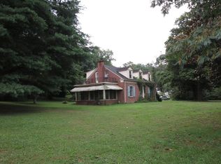 9417 Roanoke Rd, Elliston, VA 24087